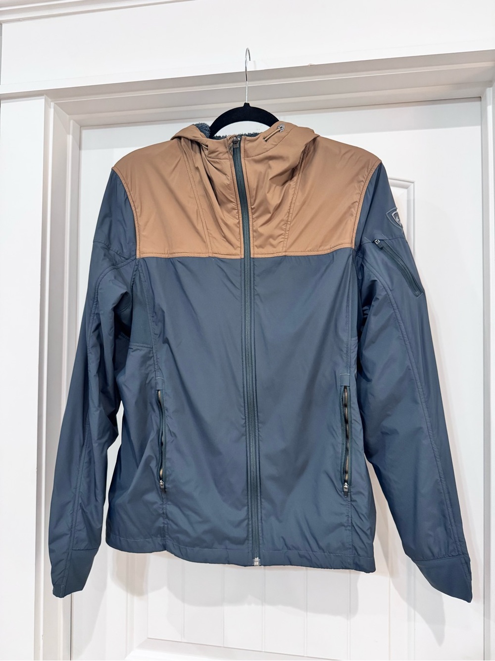 Kuhl fleece lined lightweight windbreaker w/hood